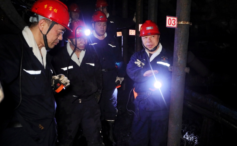 張秉德到峻德礦調(diào)研檢查工作