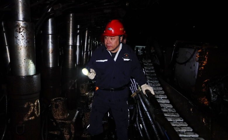 張秉德到興安礦調(diào)研檢查工作