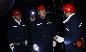 韓福生在振興礦調研檢查時強...